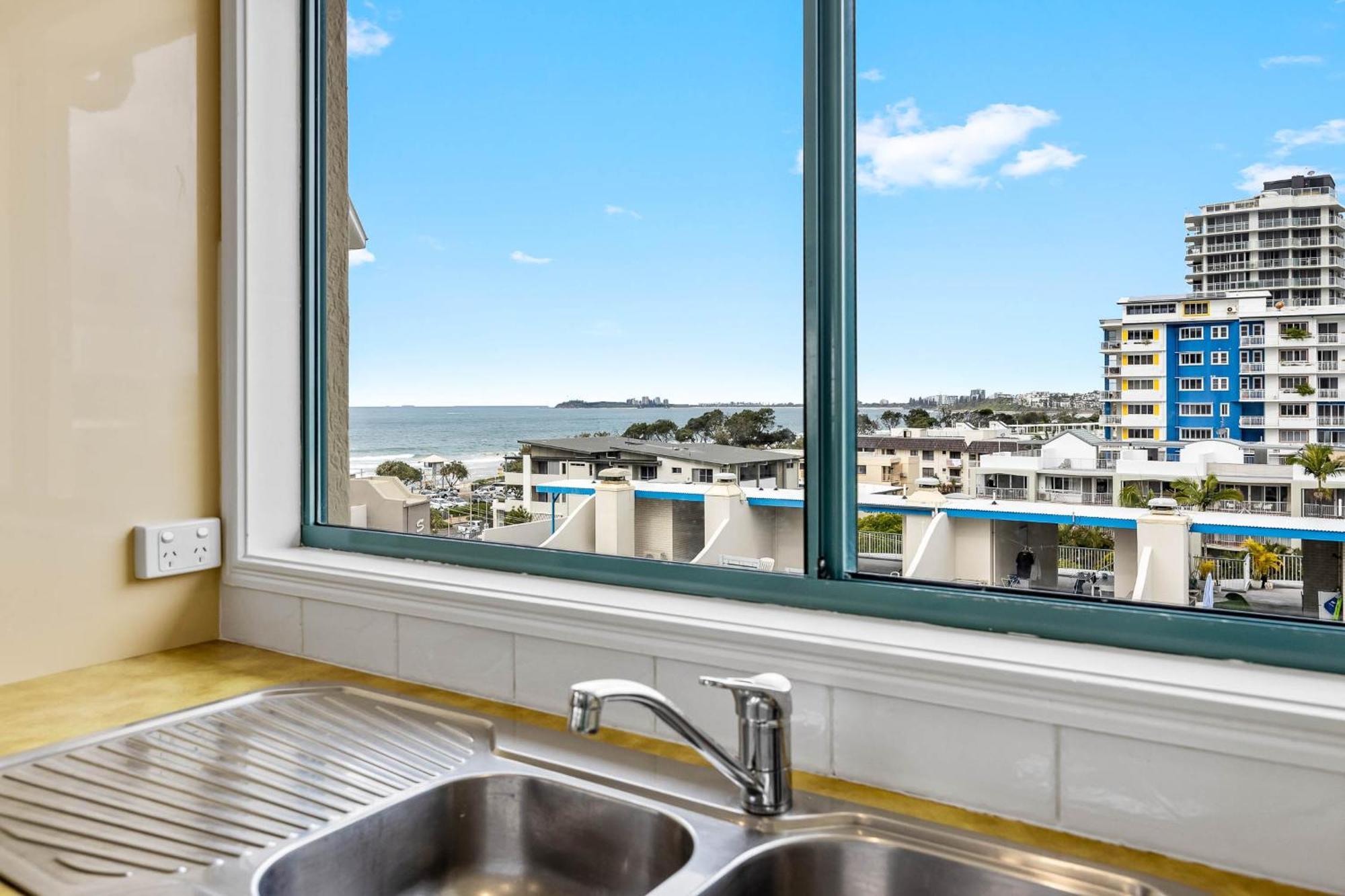 Sunshine Towers Boutique Apartments Maroochydore Extérieur photo